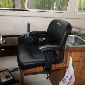 17 Helm Seat