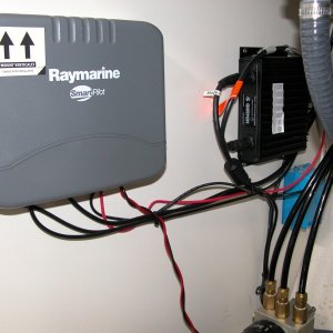 (Sea Angel) S1G, Autopilot CPU located under the sink.
The black box to the right is the GARMIN "GSD-20" transducer module.
The hydraulic pump for the autopilot can be seen at the bottom right of the pix.