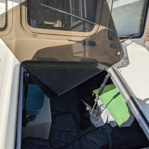 Bomar foredeck hatch lens rebedding: Well, now I\'m committed!
