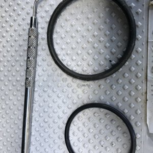 GAS cap o-ring vs. WATER & WASTE cap o-ring