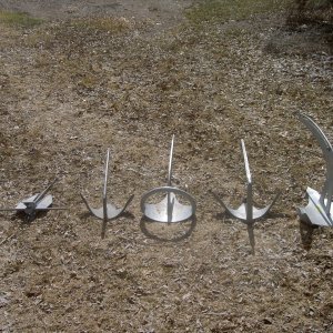 L to R 7# Fortress, 11# Claw, 15# Manson Supreme, 22# Claw, 25# Manson Boss