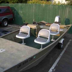 20040728 - 01 Sniff Sniff...pictures of the old boat 2000-2005 miss you