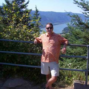20060813 - 03 John Hiking Beacon Rock Columbia River