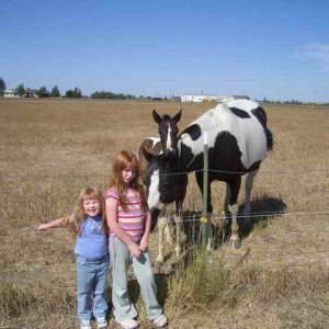 20060826 - 01 Hanging out with Nieces in Montana