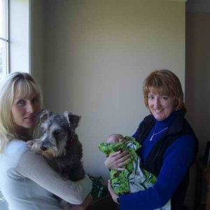 20070128 - 02 Sister Kerri baby born Dec 11th with Amy