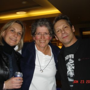 Robbi 'C-RUN' with
Diane & Jeff IMMACU~NADA