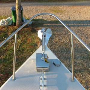 Lewmar Windlass Pro-Fish 700 Series with Free-Fall Option.  Delta 14 pound Anchor.