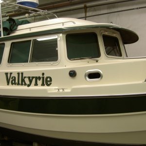 Porthole installation: How-to Project stolen/borrowed from Rollie on C-Batical!