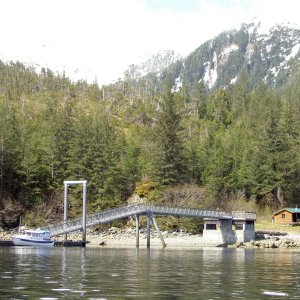 Lisianki Strait dock & shelter cabin