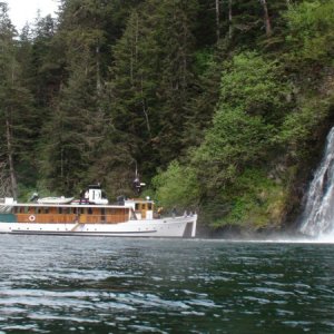 1931 yacht converted to mini cruise ship \"Discover\" 12 passengers
