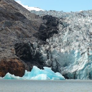 North Sawyer Glacier scrubbing the rock walls