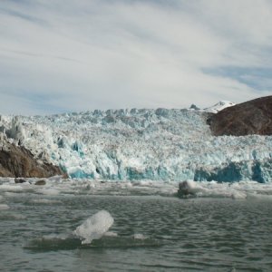 closer to the glacier in the Mokai