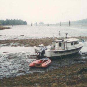 1993-beached on hunting trip
One of the flat bottom advantages, run into shallow rivers and bays at high tide, who cares if you run dry.