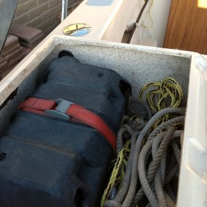 Here's the house battery all snuggled in.