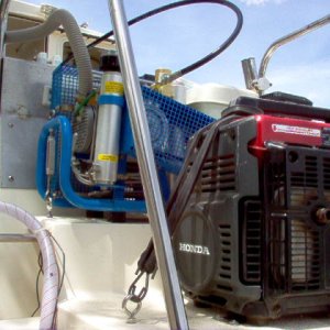 (Cygnet) High pressure compressor and Honda generator on swimstep