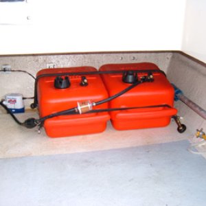 2, 6 gal.Fuel Tanks
