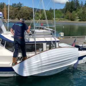 Loading dinghy on roof