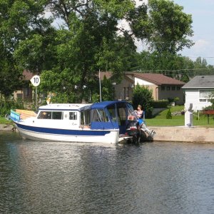 Spending the night on the lock wall, there goes the neighborhood