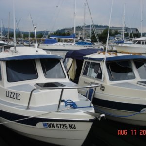 LIZZIE & BAMBINA