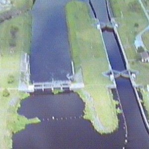 Ortona Lock: Lock chamber:50'x250'- Vertical lift: 7.5' to 8.5'- Discharge capacity 8,600 cfs(cubic feet per second)Operates daily 6:00A to 9:30P-Marine VHF radio Channel 13-Located at Okeechobee Waterway 
statute mile 93.5