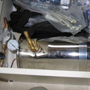 (Sea Skipper) One gallon kerosene tank, with pressure pump, gauge & filter