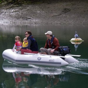 The complete crew of the C-Daisy