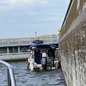 C-Traveler in Old Hickory Lock