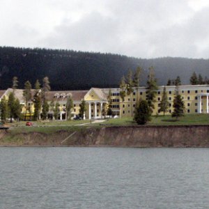 Lake Yellowstone Hotel from the scenic cruiser