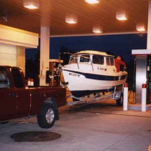 28 Aug 2004 Smokey Point 
    Fueling up