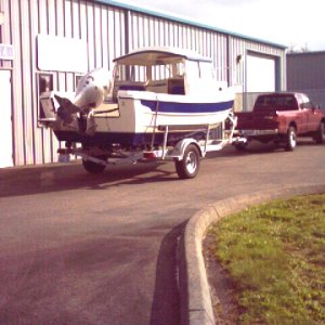 30 Sept 2004 Marysville
Joe picked up the boat in Kent about 12pm and was back at our shop in about an hour.  First time he'd towed R-Matey in Seattle traffic.  Guess it was quite the experience!