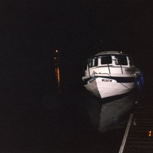 6 Nov 2004 approx. 6pm
R-MATEY is back at the Everett boat launch after an interesting fun filled day going up the Snohomish River.  Many thanks to DaveS (SEA SHIFT)!