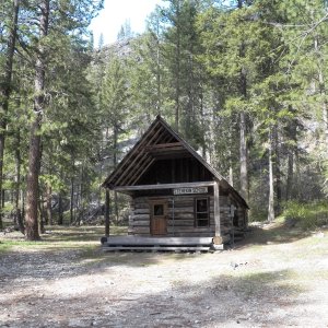 The old Stehekin school.  The new school is bigger, but the same construction technique.