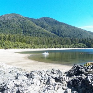 Our bungie anchor system kept us off of the beach (just barely) during low tide while we were gone.