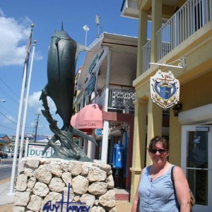 Guy Harvey sculpture