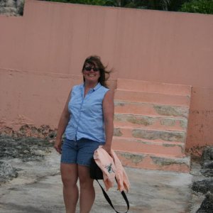 susan in wind storm ... shore diving shut down