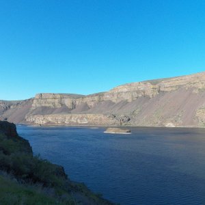 Off to the Potholes.  This is driving past Soap Lake.