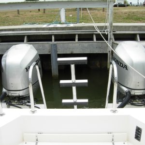 Twin Honda 150's with under 400 hours on each