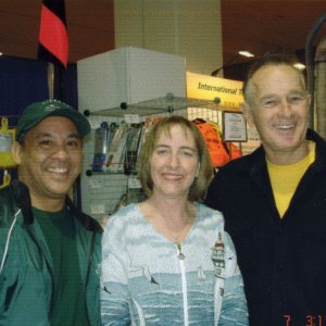 SBS Jan 2006: Peter & Caryn (C-Dancer) with Joe (R-Matey).