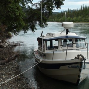 Tie up spot 90 miles down River to see dry docked Paddlewheeler.