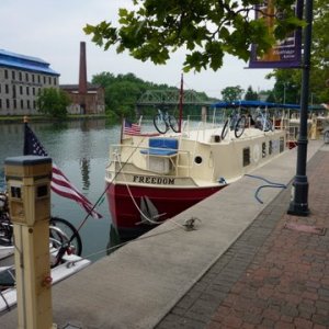 P1000469 The wall at Seneca Falls