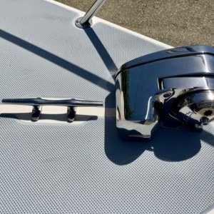 Lewmar 700 Pro Fish (side)
