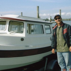 18 Sept 2005 Everett, WA 
Andy and his unnamed 22 Cruiser at the boat launch