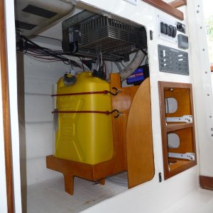 17. Wallas Fuel Container