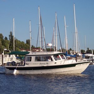 Journey On coming into Swantown Marina