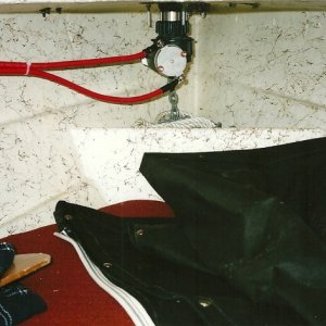 New Maxwell 500 Windlass Motor  2010....15 feet of chain..200 ft of Premium 3 strand Medium Lay rode