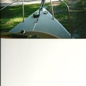 New Maxwell Freedom 500 Windlass Installed. BRM-4 Bow Roller and 16.5# Claw anchor...Claw will not self launch....2010
