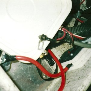 *Drifter*  October 2010.not sure what kind of battery connector  this is..there is no in-line fuse associated with this positive wire.