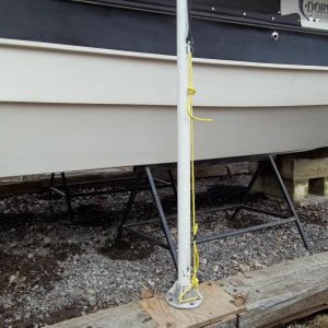 4/09/2011  Starboard view of lateral support(steel sawhorse)