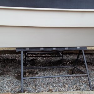 4/11/2011..Starboard,added carpet padding to lateral support ( steel saw horses )