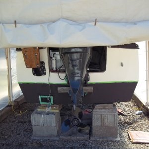 4/5/2011..applied 4th coat of 2000e than 2 coats of Pettit Hydrocat to just half of the boat.